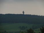 Na horyzoncie wieża widokowa po słowackiej stronie