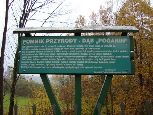 Węglówka - tablica informacyjna pomnik przyrody Dąb Poganin - najstarszy na Podkarpaciu (foto RM)