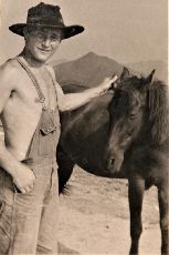 ok. 1964-65 Lutek z koniem na Połoninie - źródło Internet