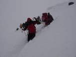 2010-03-07 - dokładnie 10 lat wstecz -  zimowe przejście Połoniny Wetlińskiej z Adamem Czarnkiem - dzień wcześniej popadał świeży śnieg... - foto Ala Mrózek