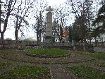 Limanowa - Jabłoniec, cmentarz nr 368  - monument w amifteatrze, zagospodarowanym na mogiły żołnierzy radzieckich z II wojny