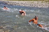 kąpiele w czystych wodach Czeremoszu