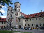 . opactwo benedyktynów w Tyńcu w południowo-zachodniej części Krakowa jest najstarszym z istniejących klasztorów w Polsce.