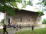 zwiedzamy monastyr z malowaną cerkwią w Manastirea Humorului z 1530 roku- wpisana na listę Unesco